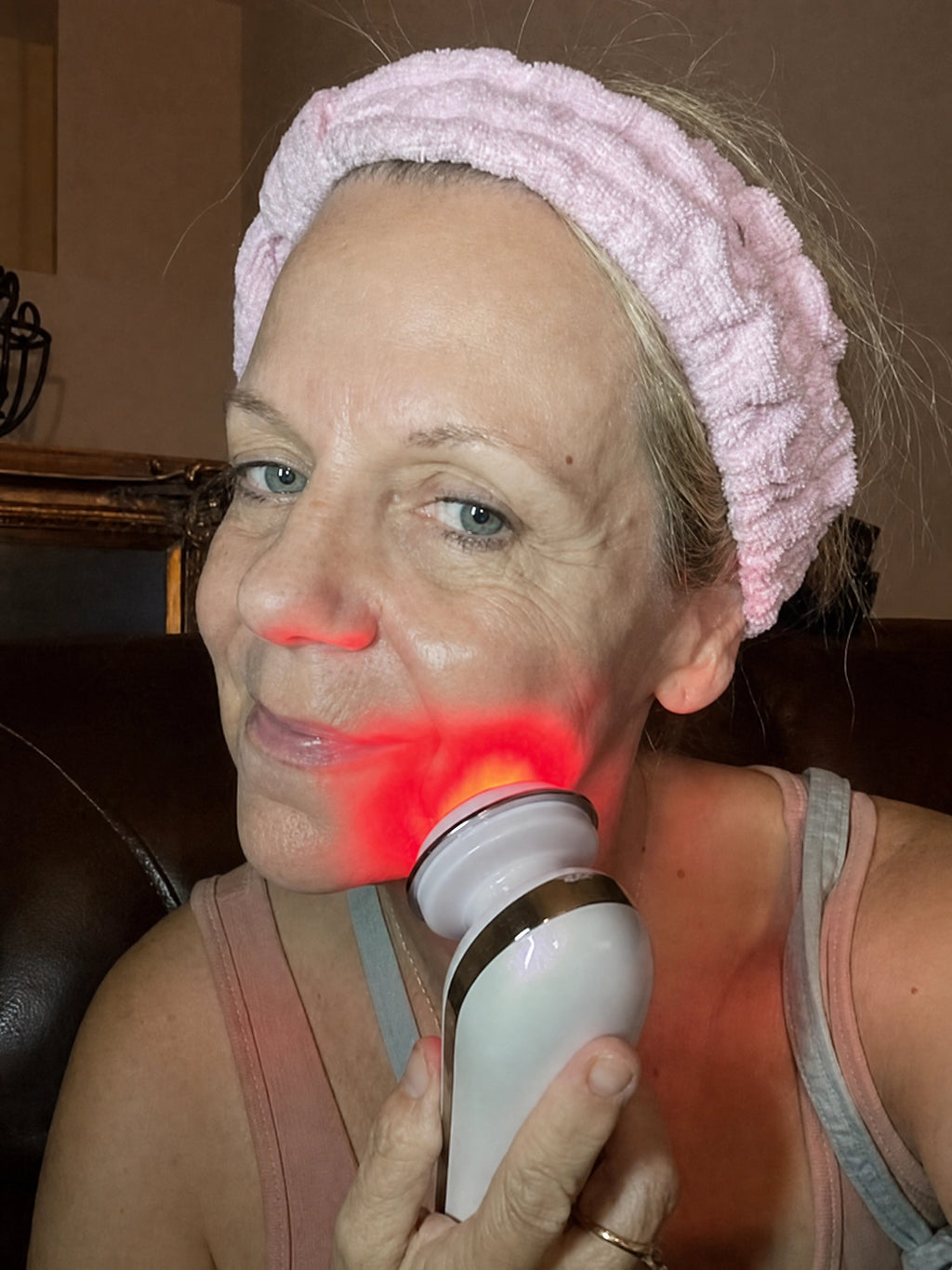 VERA ÉCLAT™  Medical-Grade 3-in-1 RF, Microcurrent & Tri-Wavelength LED Facial System  Clinical-grade technology. One refined device. Visible, consistent results at home — no appointments, no downtime, no guesswork.